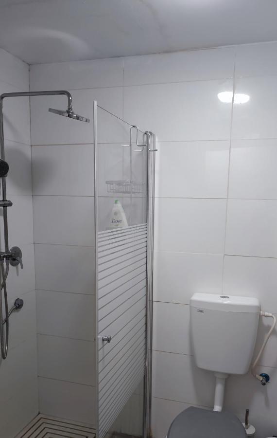 Studio Apartment 12 Minutes From Bahai'S Garden Haifa Exteriör bild